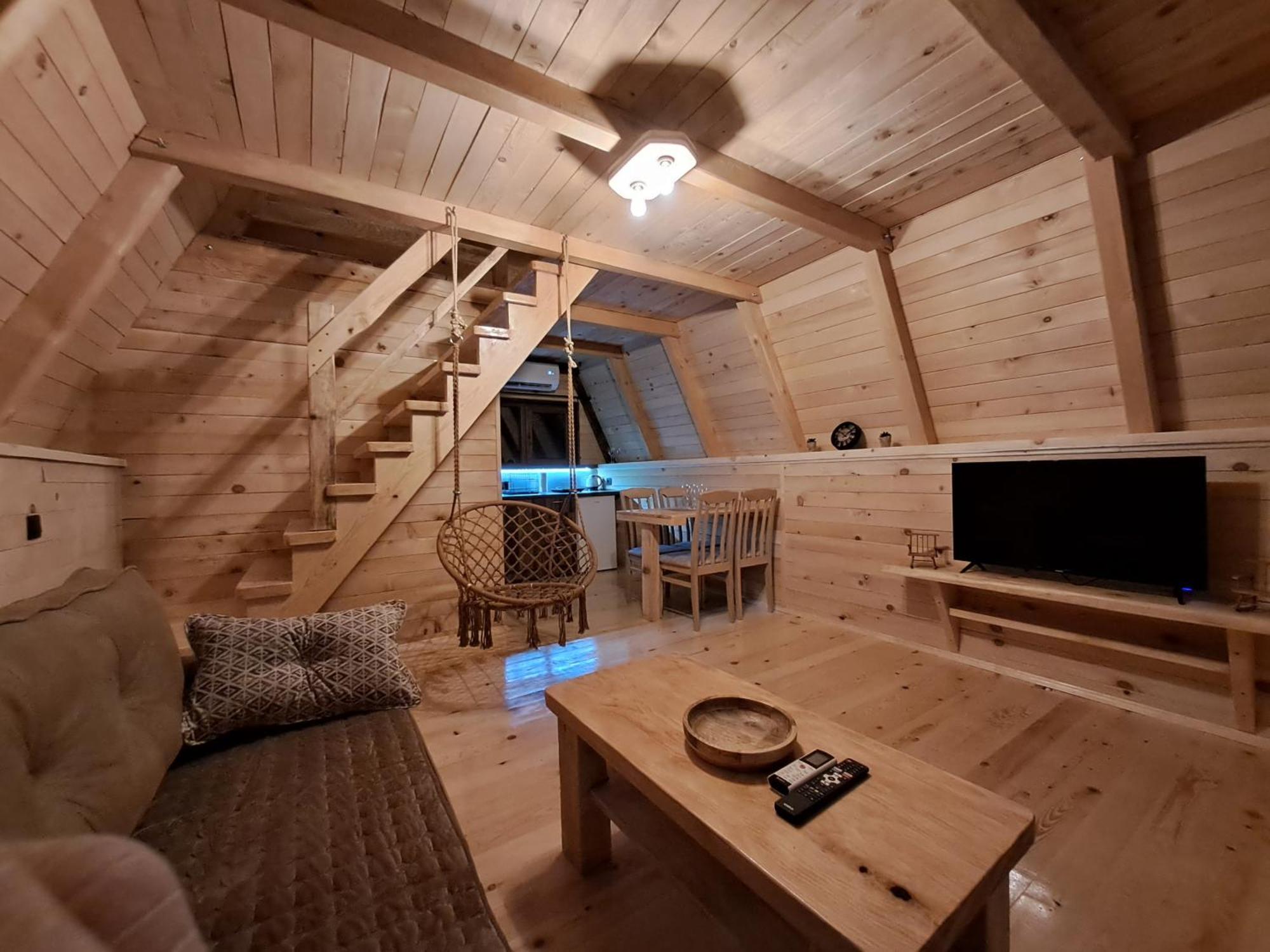 Wooden Cottages Konak Savnik Luaran gambar